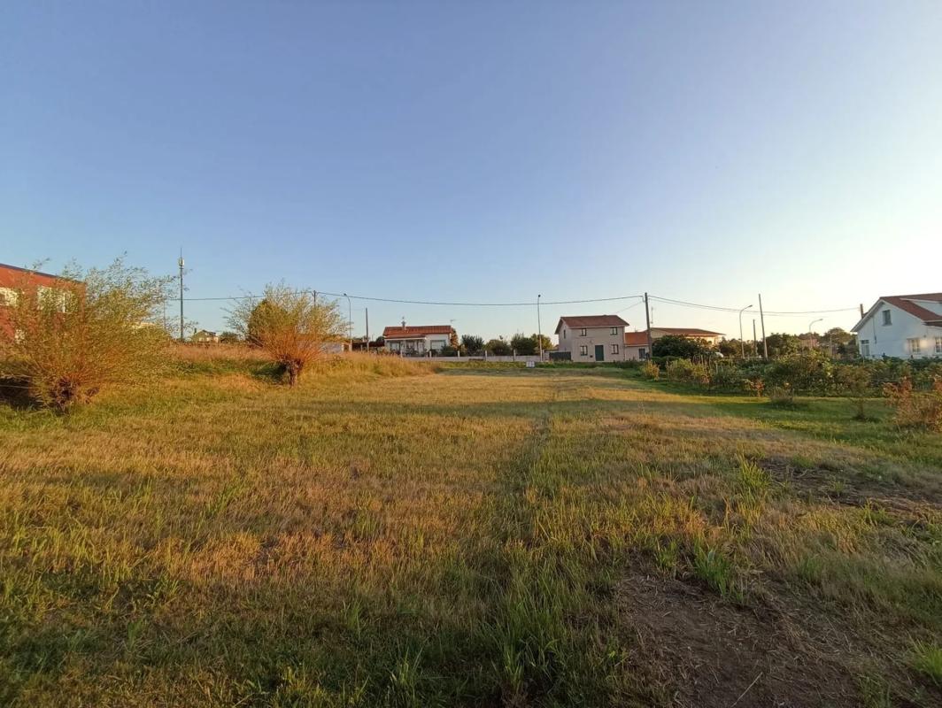 Terreno en venta en Mugardos, A Coruña photo 3