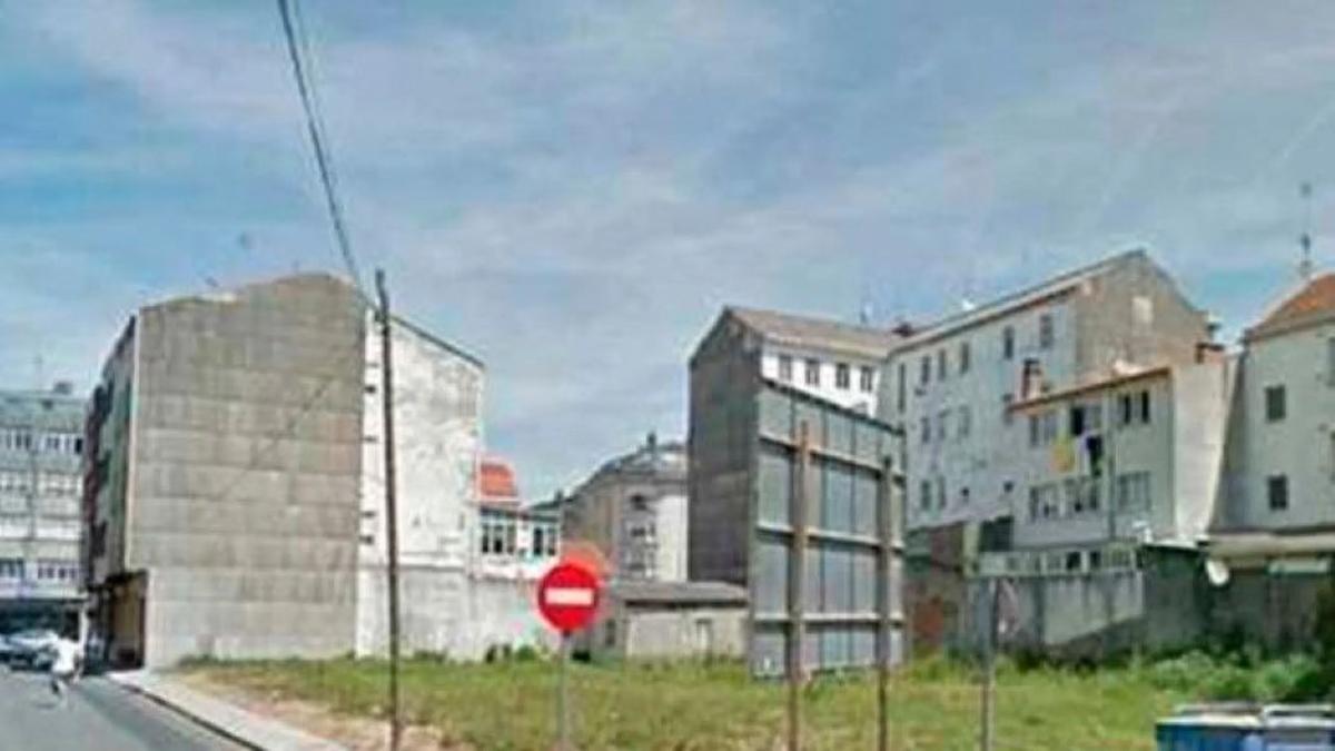 Terreno en venta en Narón, A Coruña photo 1