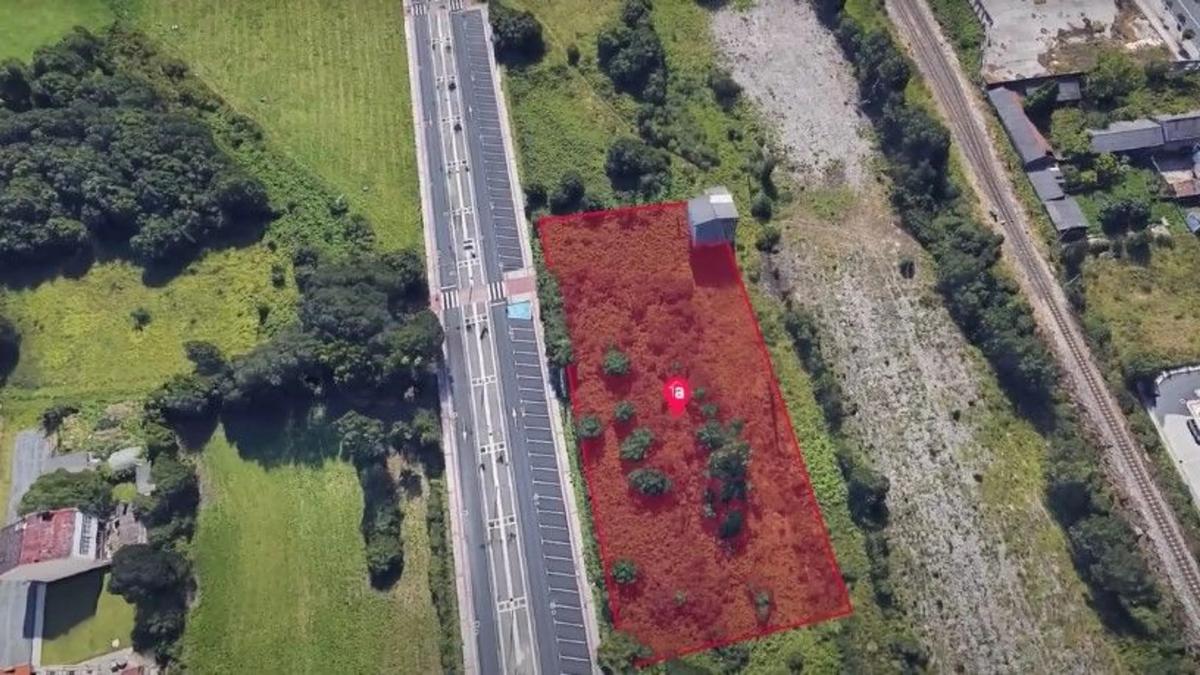 Terreno en venta en Narón, A Coruña photo 2