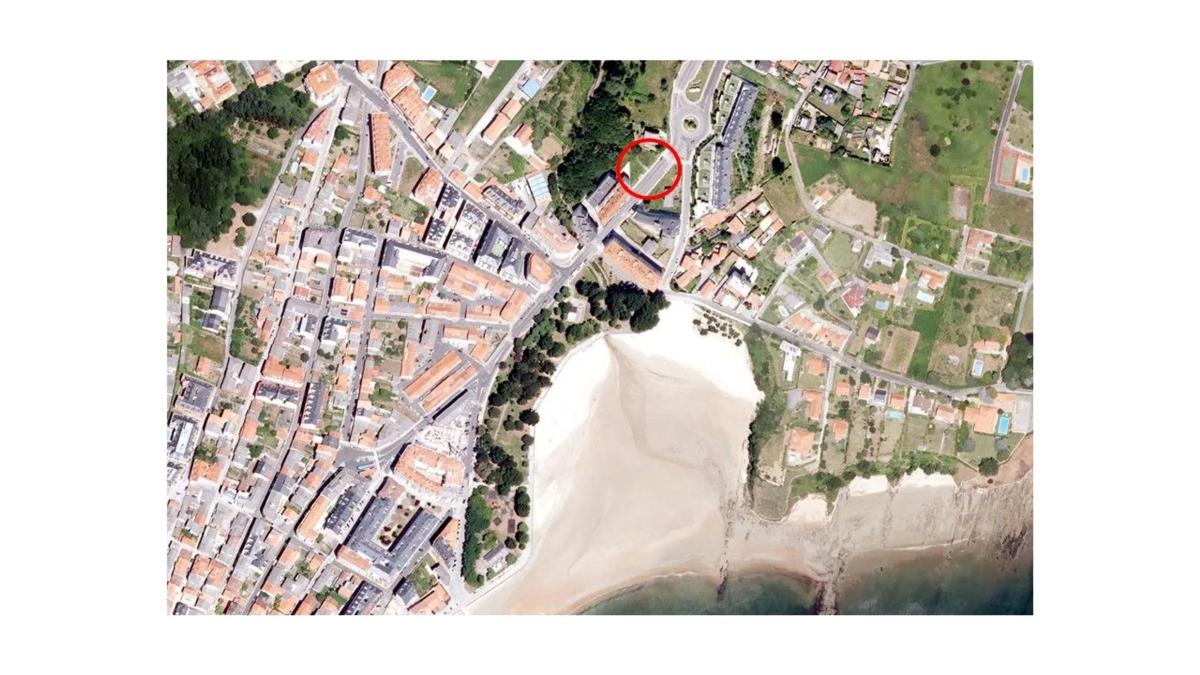 Terreno en venta en Ares, A Coruña photo 3