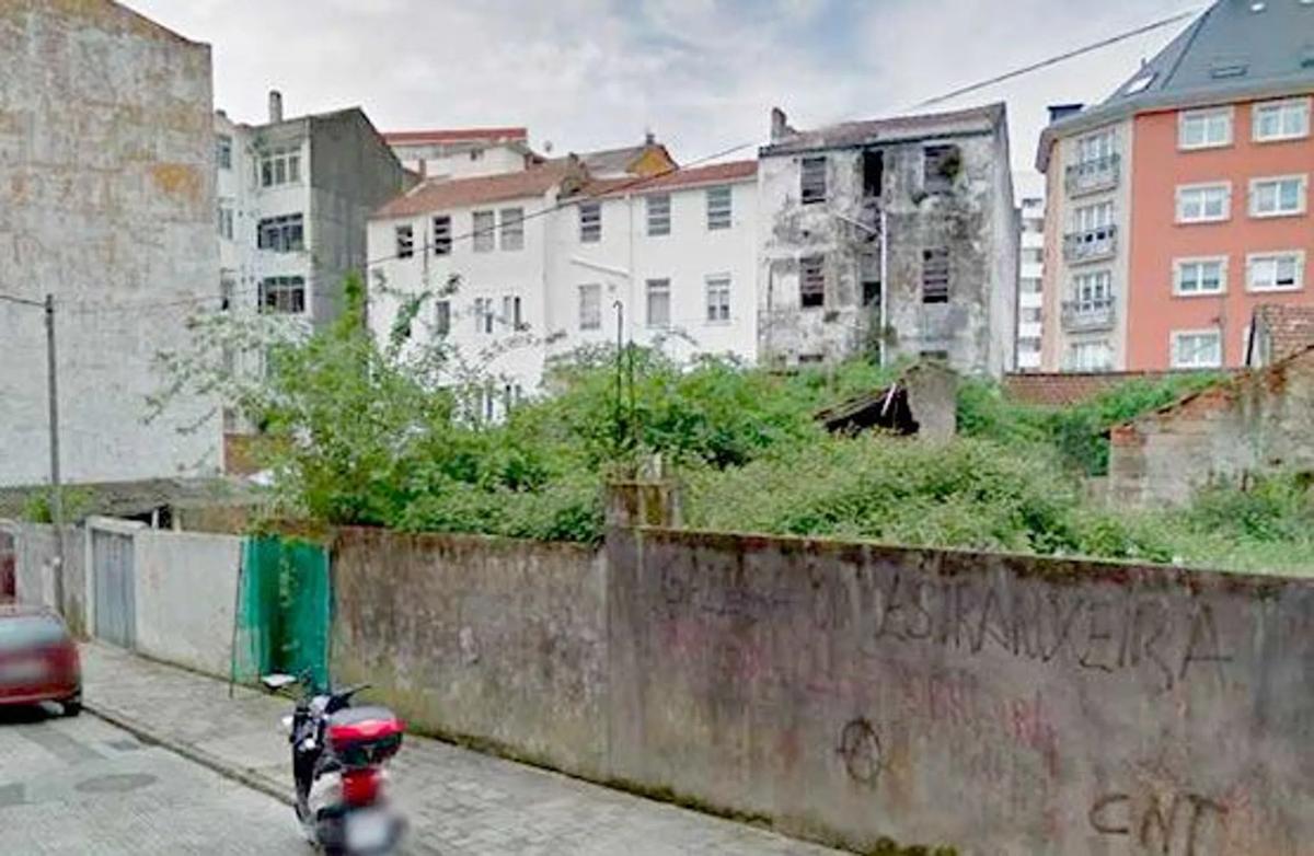 Terreno en venta en Ferrol, A Coruña photo 1