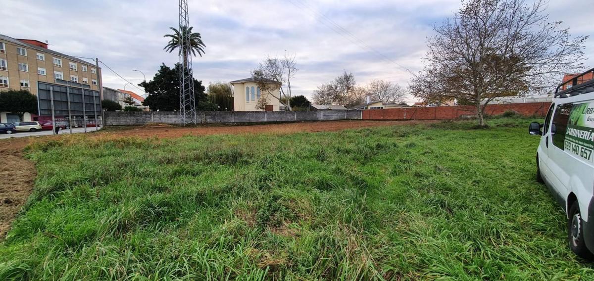 Terreno en venta en Narón, A Coruña photo 1