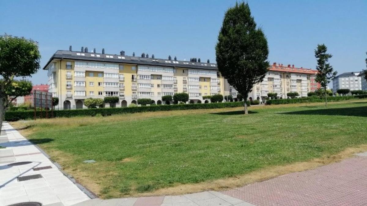 Terreno en venta en Narón, A Coruña photo 4
