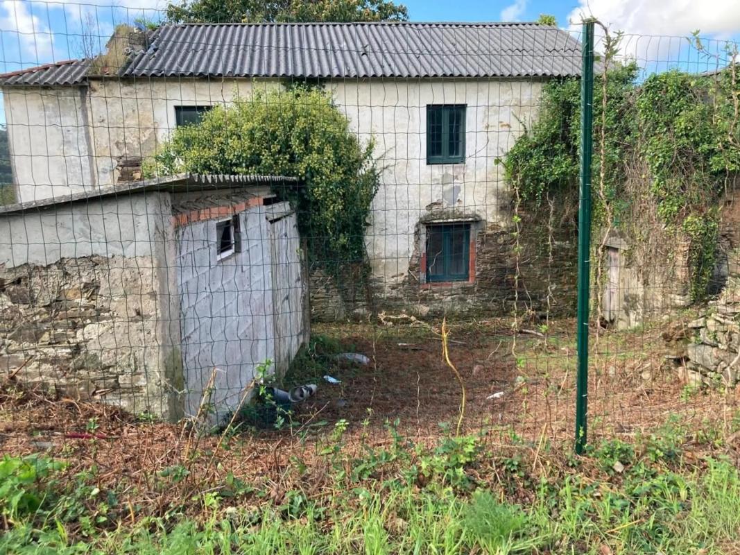 Terreno en venta en Fene, A Coruña photo 2