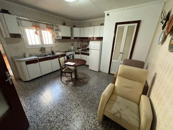 Piso en venta en Avenida Constitucion, Villena
 photo 1