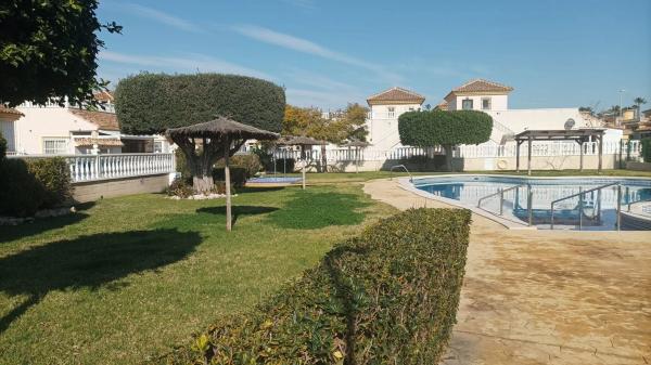Chalet pareado photo 1