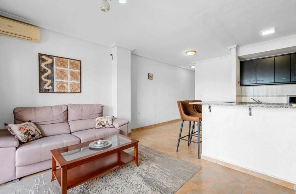 Sale of apartment in Piso en Almoradí, Almoradí
photo 2