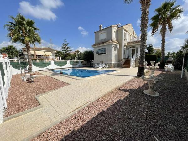 Independent chalet for sale in Benferri, Benferri
 photo 3