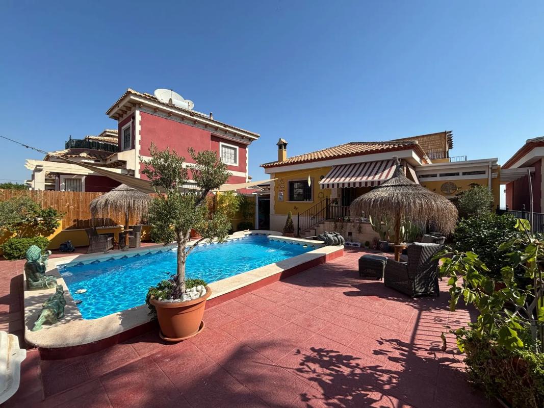 Properties for sale and rent in Spain photo 2