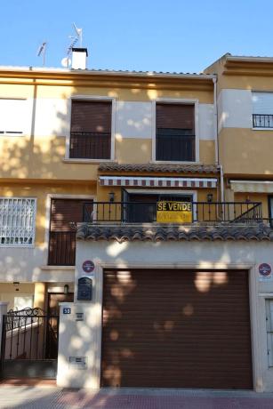 Chalet adosado en calle Cervantes, 50 photo 1