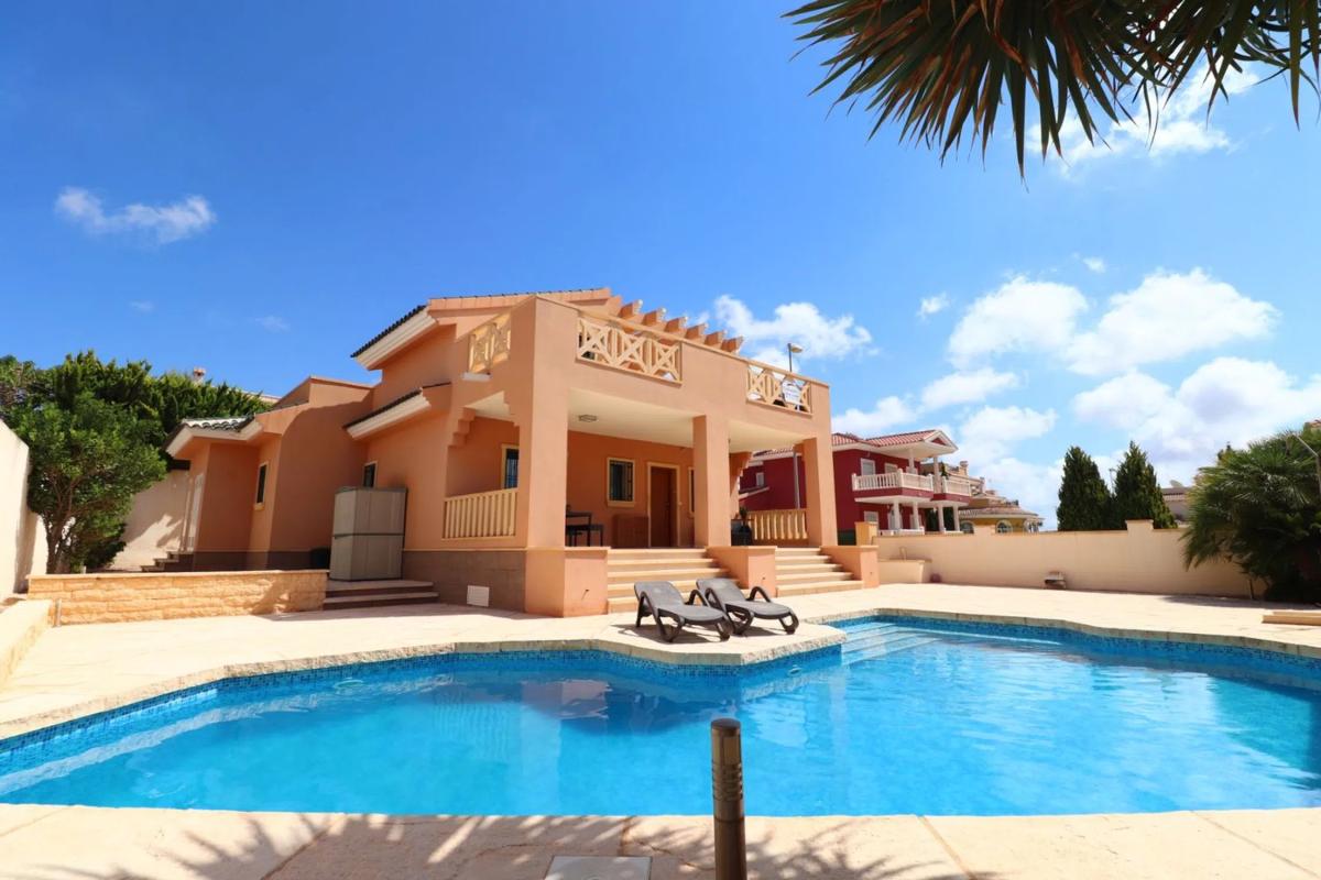 Propiedades en venta y alquiler en España photo 1