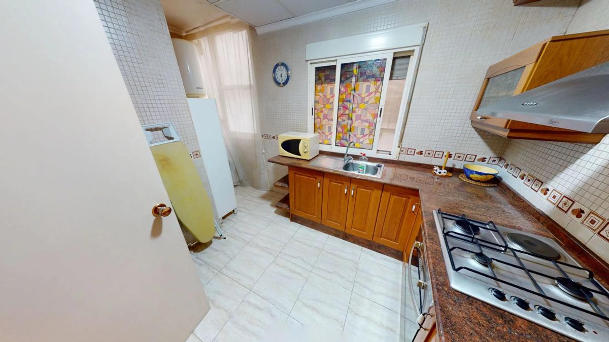 Продажа квартиры на Calle Hermenegildo Maria Ruiz, Долорес
 photo 4