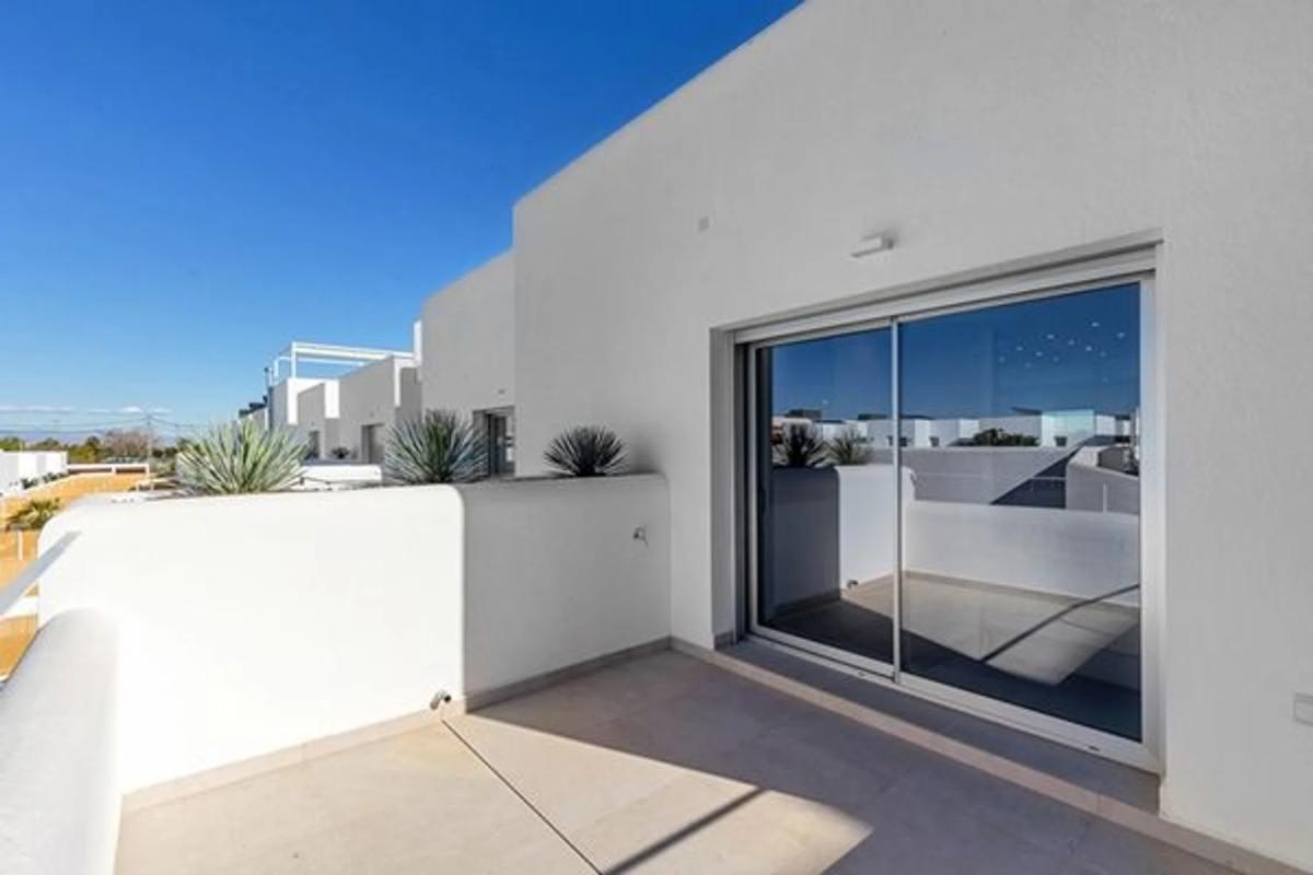 Sale of apartment in Sector 3, 2 S, Dolores
 photo 5