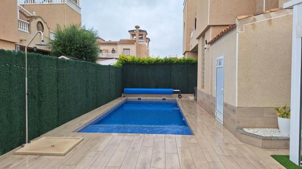 Chalet pareado en calle la Rosella, 16 photo 1
