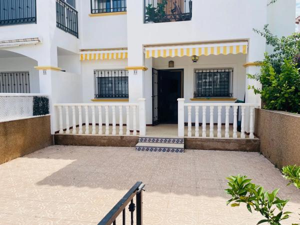 Chalet pareado en calle J.H.Alhamed photo 1