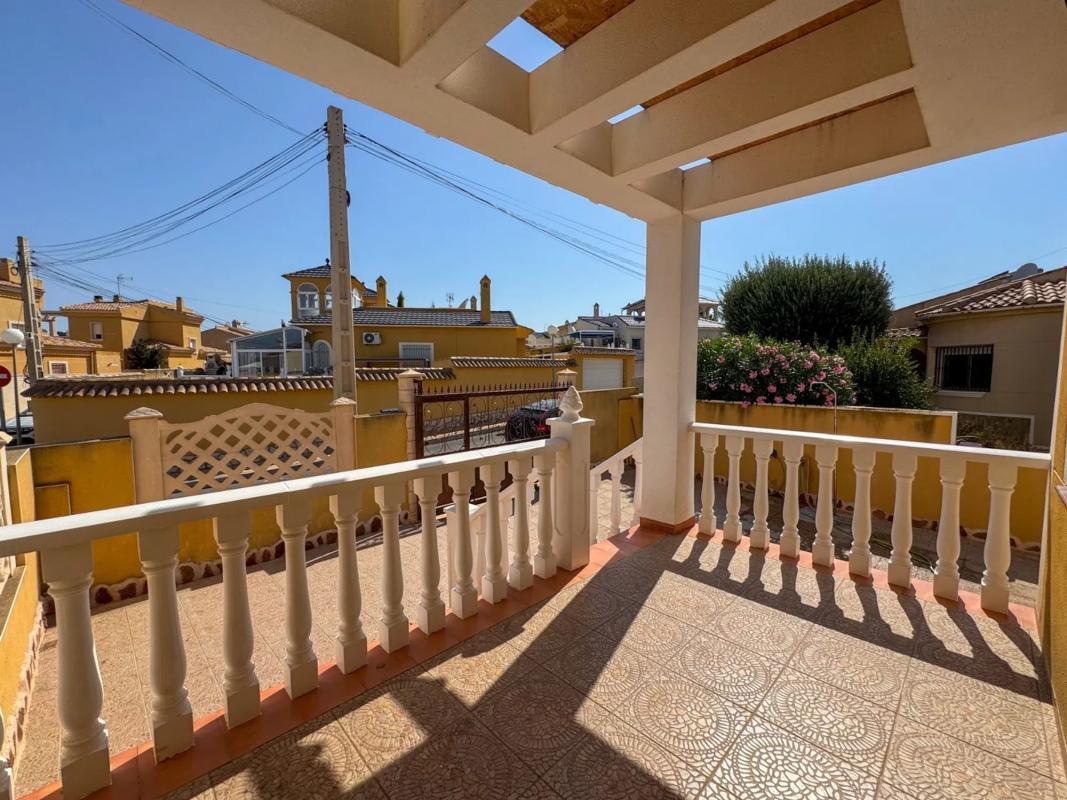 Propiedades en venta y alquiler en España photo 2