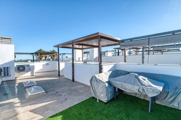 Chalet adosado en calle Teide photo 1