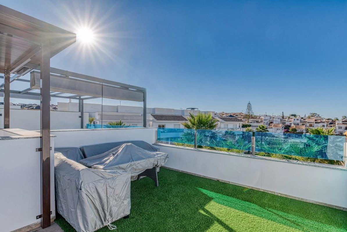Properties for sale and rent in Spain photo 2
