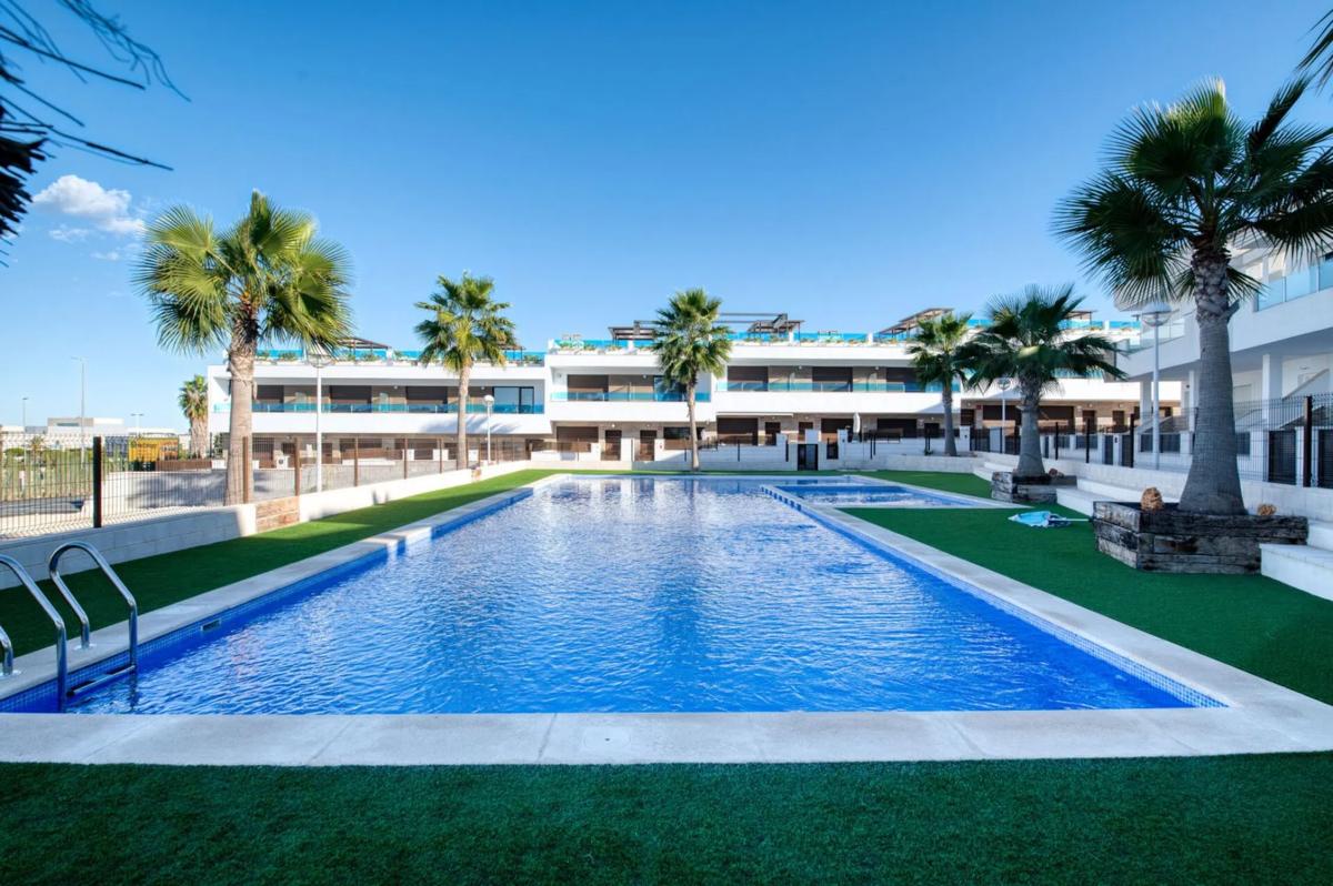 Properties for sale and rent in Spain photo 3