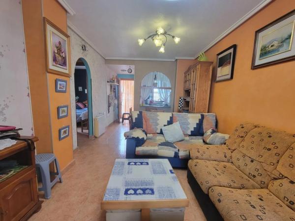 Mieszkanie na sprzedaż w  Barrio Nueva Torrevieja, Torrevieja photo 4