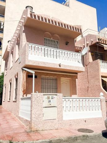 Chalet pareado photo 1