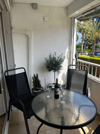 Piso en venta en Avenida de las Olas, 27, Torrevieja
photo 1