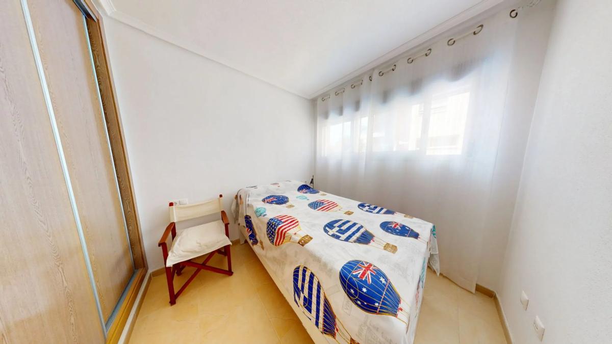 Sale of apartment in Calle Pleamar, Torrevieja
photo 5