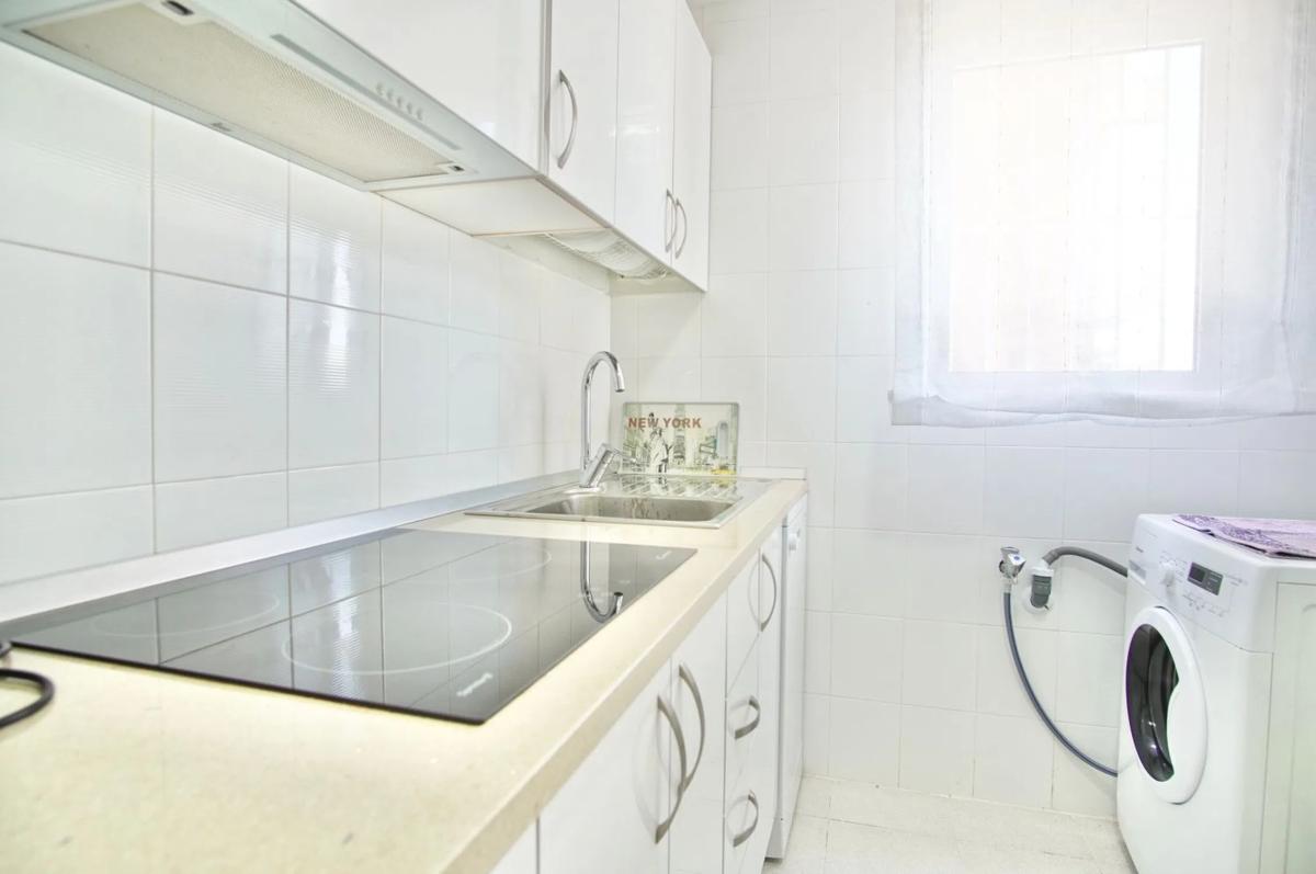 Sale of apartment in Calle Arrecife, 13, Torrevieja
photo 4