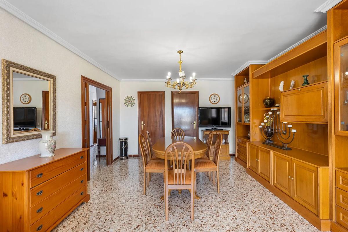 Venta de piso en Calle Bajamar, Torrevieja
photo 1