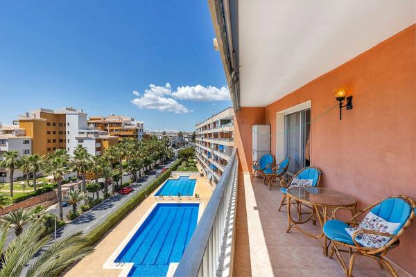 Piso en venta en Calle Bajamar, Torrevieja
thumbnail 2