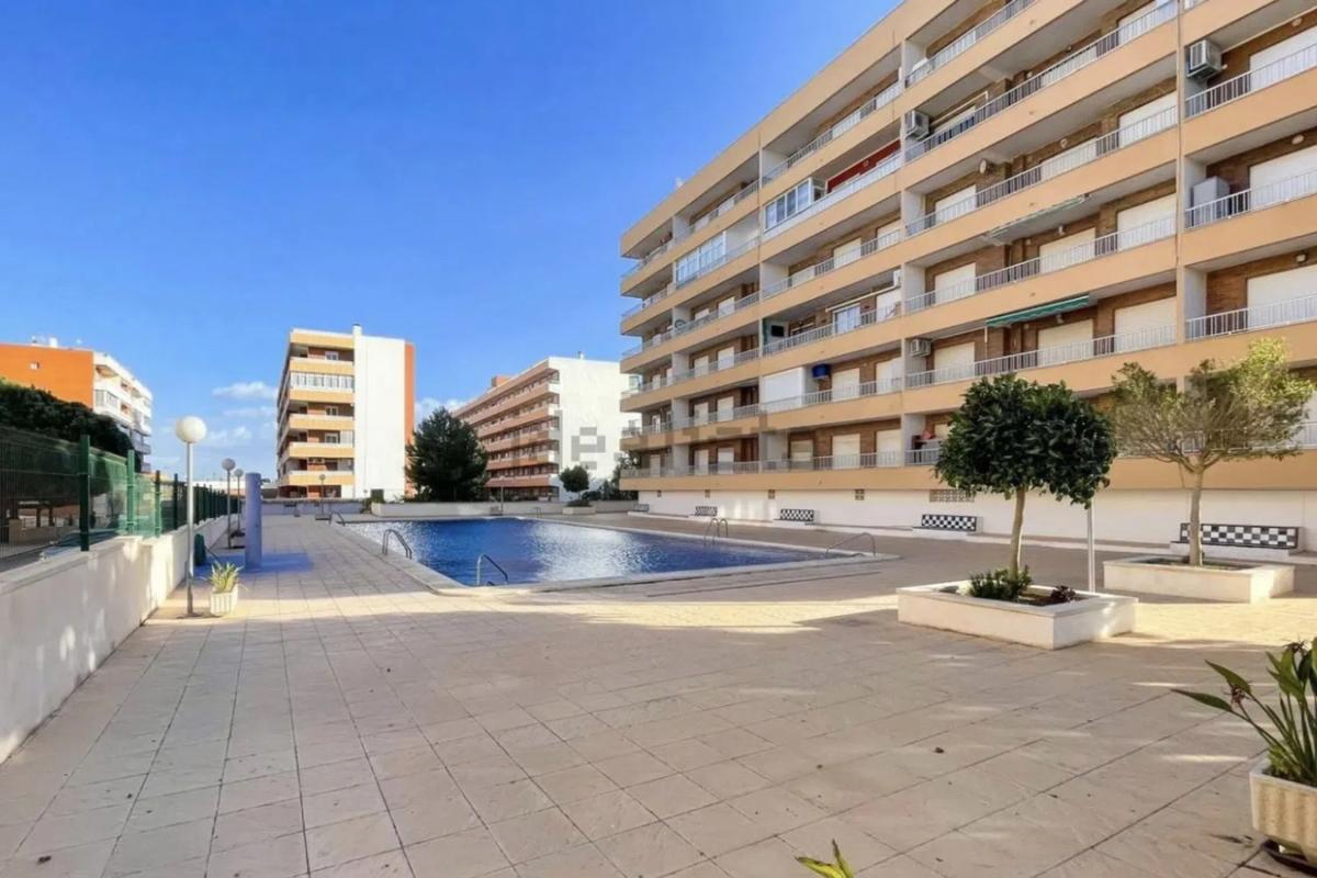 Venta de piso en Calle Arrecife, 11, Torrevieja
photo 2