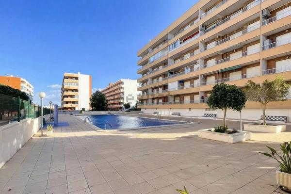 Piso en venta en Calle Arrecife, 11, Torrevieja
thumbnail 1