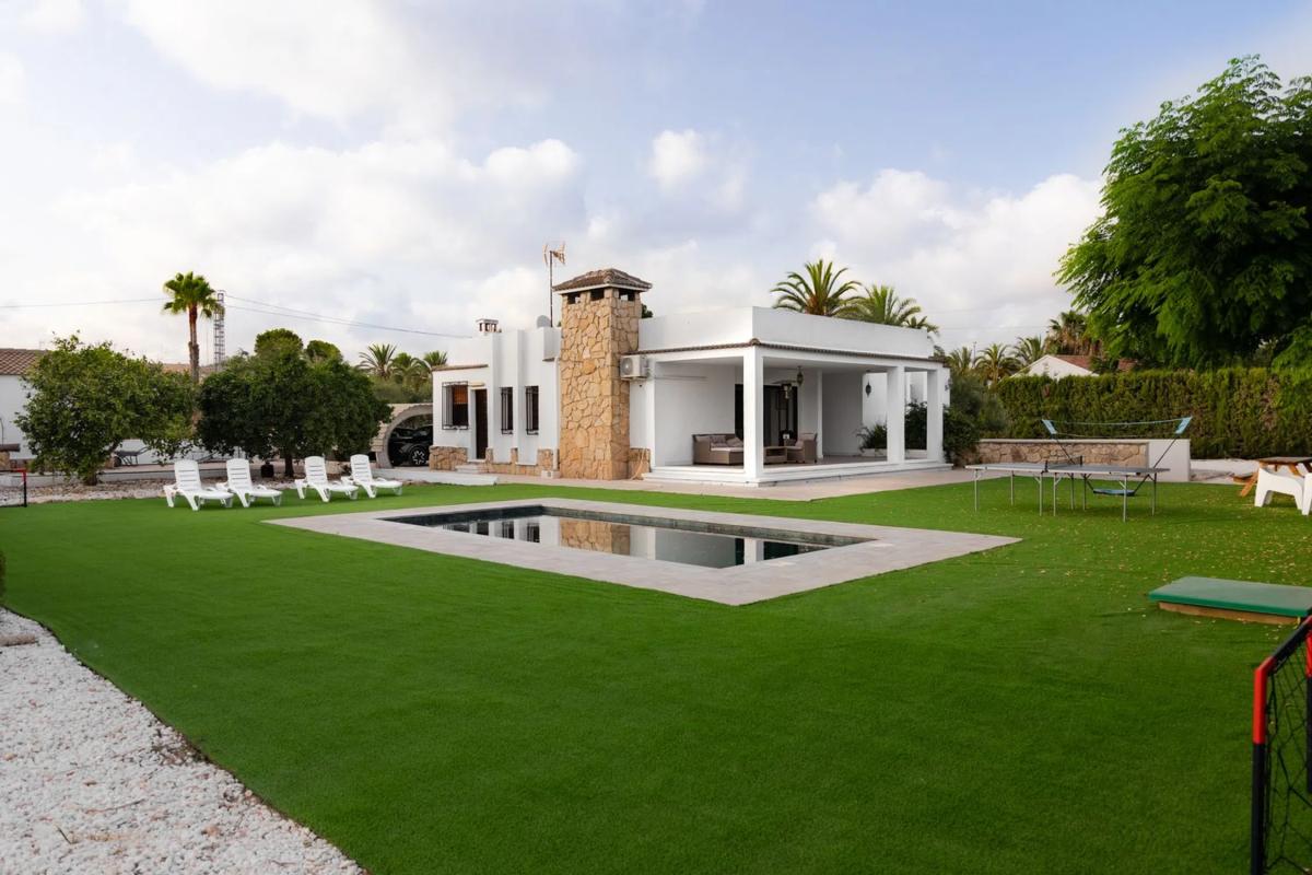 Properties for sale and rent in Spain photo 1