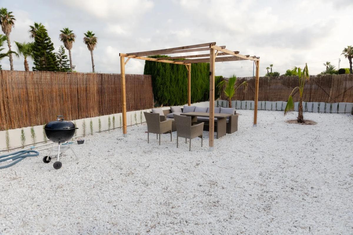 Properties for sale and rent in Spain photo 2