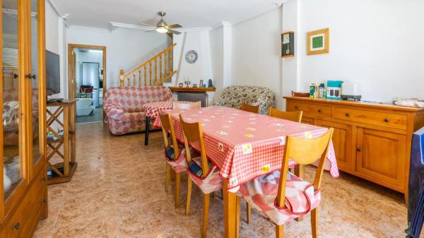 Casa independiente en avenida Vicente Blasco Ibañez thumbnail 2