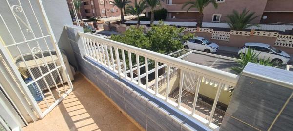 Chalet adosado en calle Tabarca, 8 thumbnail 1