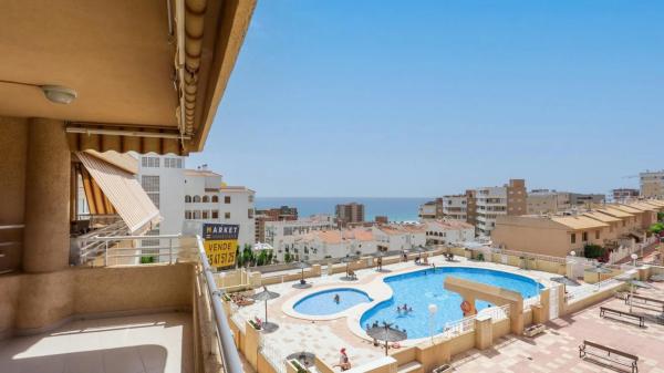 Apartment for sale in  Calle Málaga, Elche / Elx photo 1