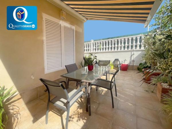Частный шале на продаже в  Gran Vista-Olivo de Oro, Гран-Алакант photo 1