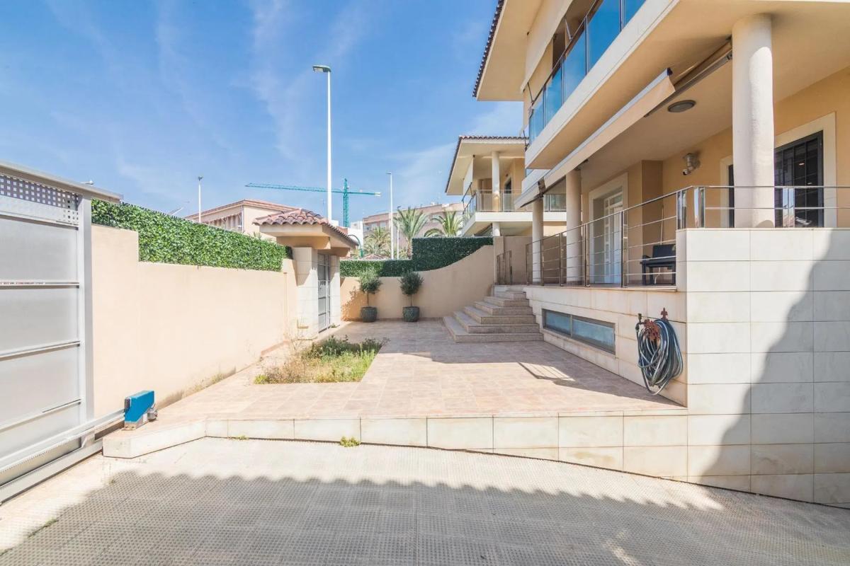 Propiedades en venta y alquiler en España photo 5