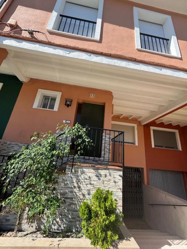 Properties for sale and rent in Spain photo 4