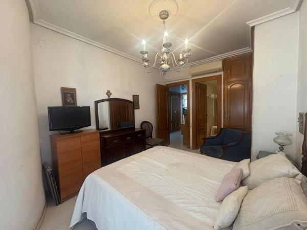 Квартира на продажу на  Calle de la Virgen del Socorro, 37, Аликанте / Алакант photo 1