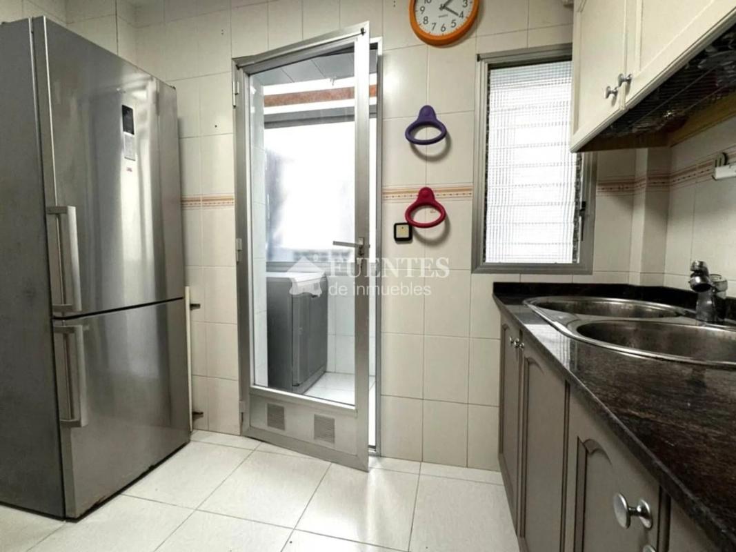Venta de piso en Barrio Plà del Bon Repòs-La Goteta, Alicante / Alacant
 photo 3