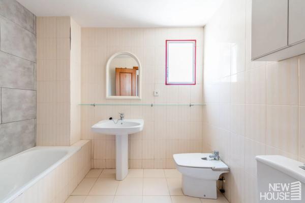 Apartment for sale in  Calle del Curricán, Alicante photo 3