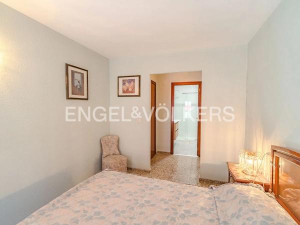 Квартира на продажу на Calle Pintor Lorenzo Casanova, 66, Аликанте / Алакант photo 1