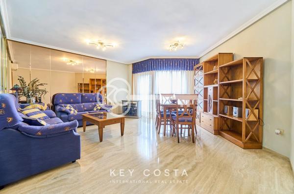 Квартира на продажу на  Avenida Oscar Espla, Аликанте / Алакант photo 4