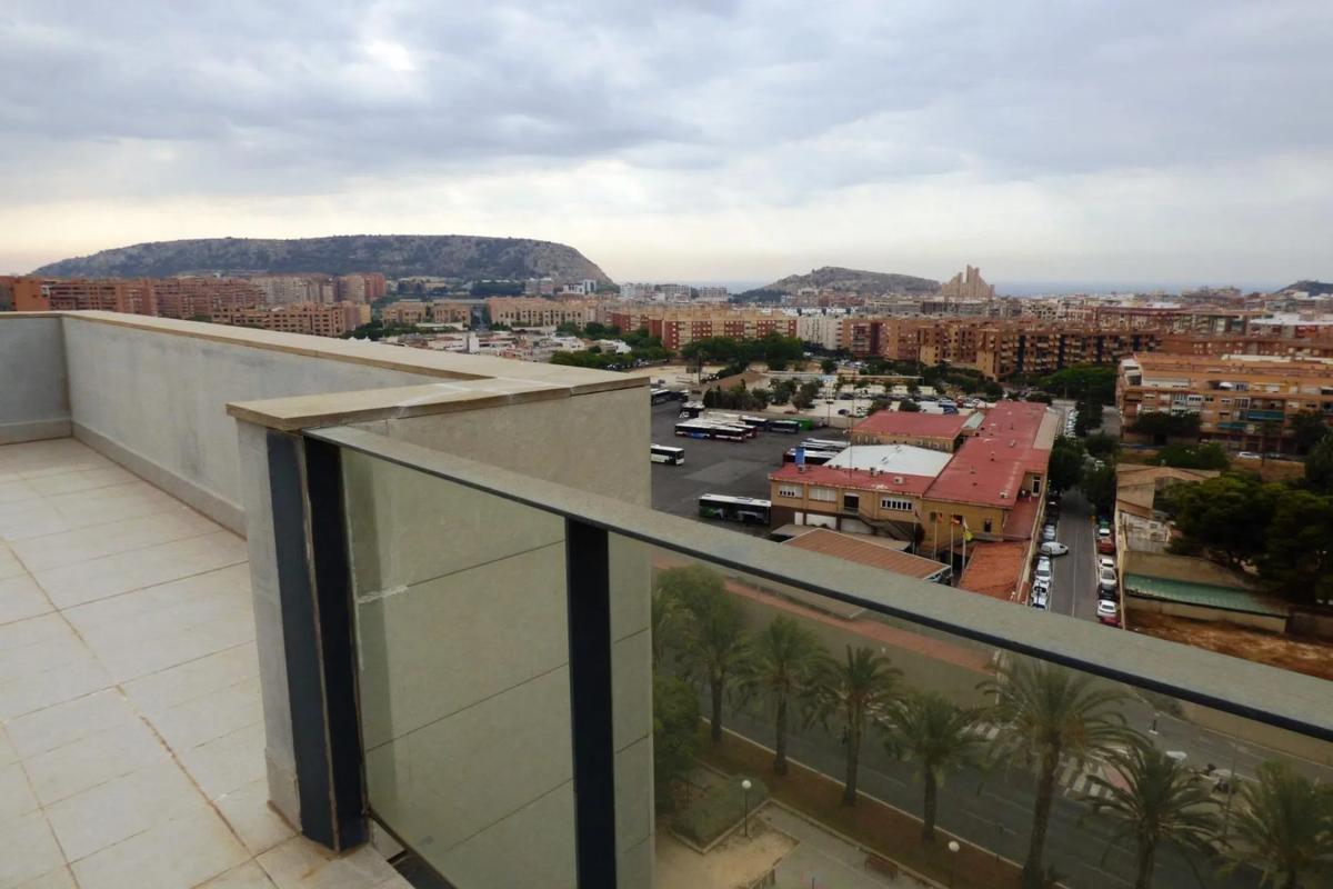 Venta de ático en  Calle Granja de Rocamora, Alicante / Alacant photo 3