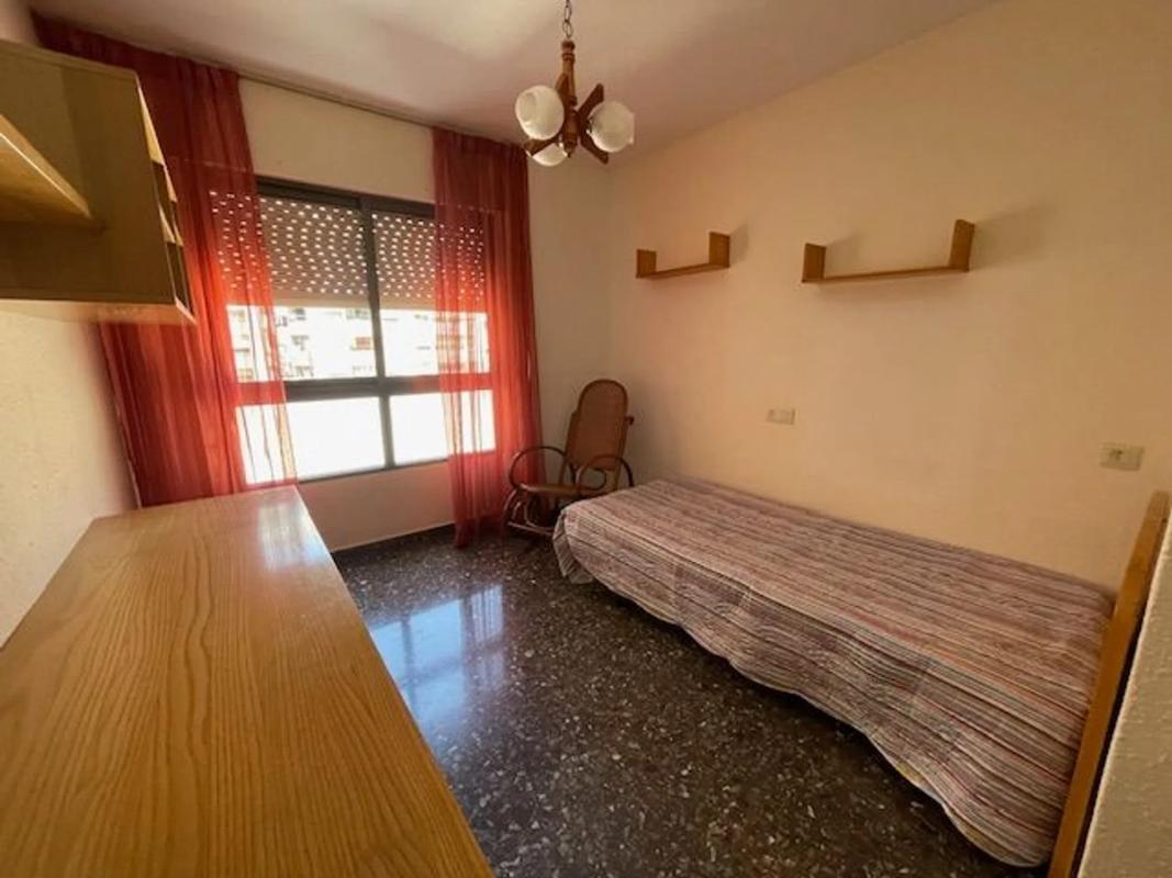 Sale of apartment in Calle Pintor Cabrera, Alicante
 photo 4