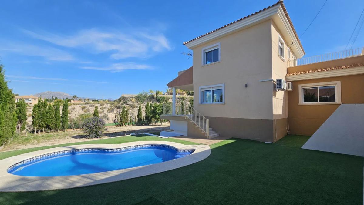 Propiedades en venta y alquiler en España photo 5