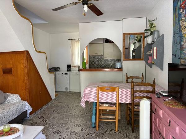 Chalet adosado en calle Pla de l'Amerador, 8 thumbnail 2