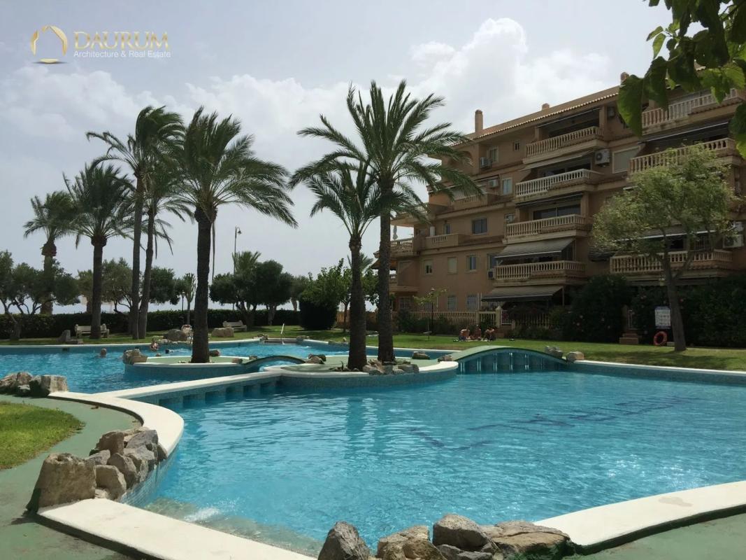 Sale of apartment in Campello Playa, El Campello
photo 4